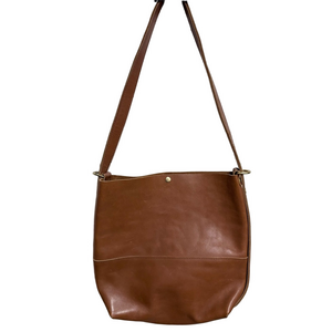 Elegant Cognac Brown Leather Saddle Shoulder Bag